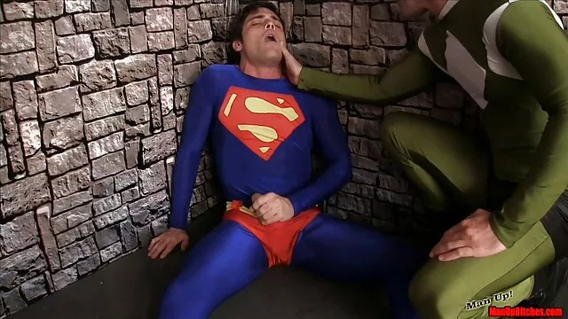 Dirantai ke video seks paling hot matahari