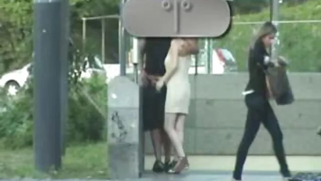 Memperkenalkan cara bercinta paling hot budak baru, Nuh