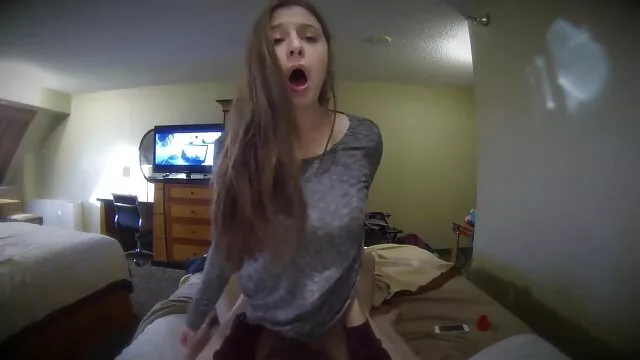 April Gillespie dan Elsie video hubungan sex hot Sommers