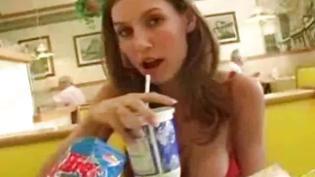 Kristel Babe menampar dua video sex yang paling hot orang.